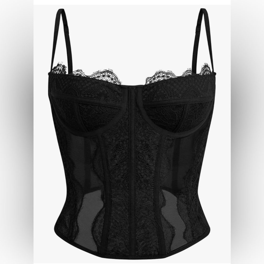 NWT Dealmore Corset Top
Size small